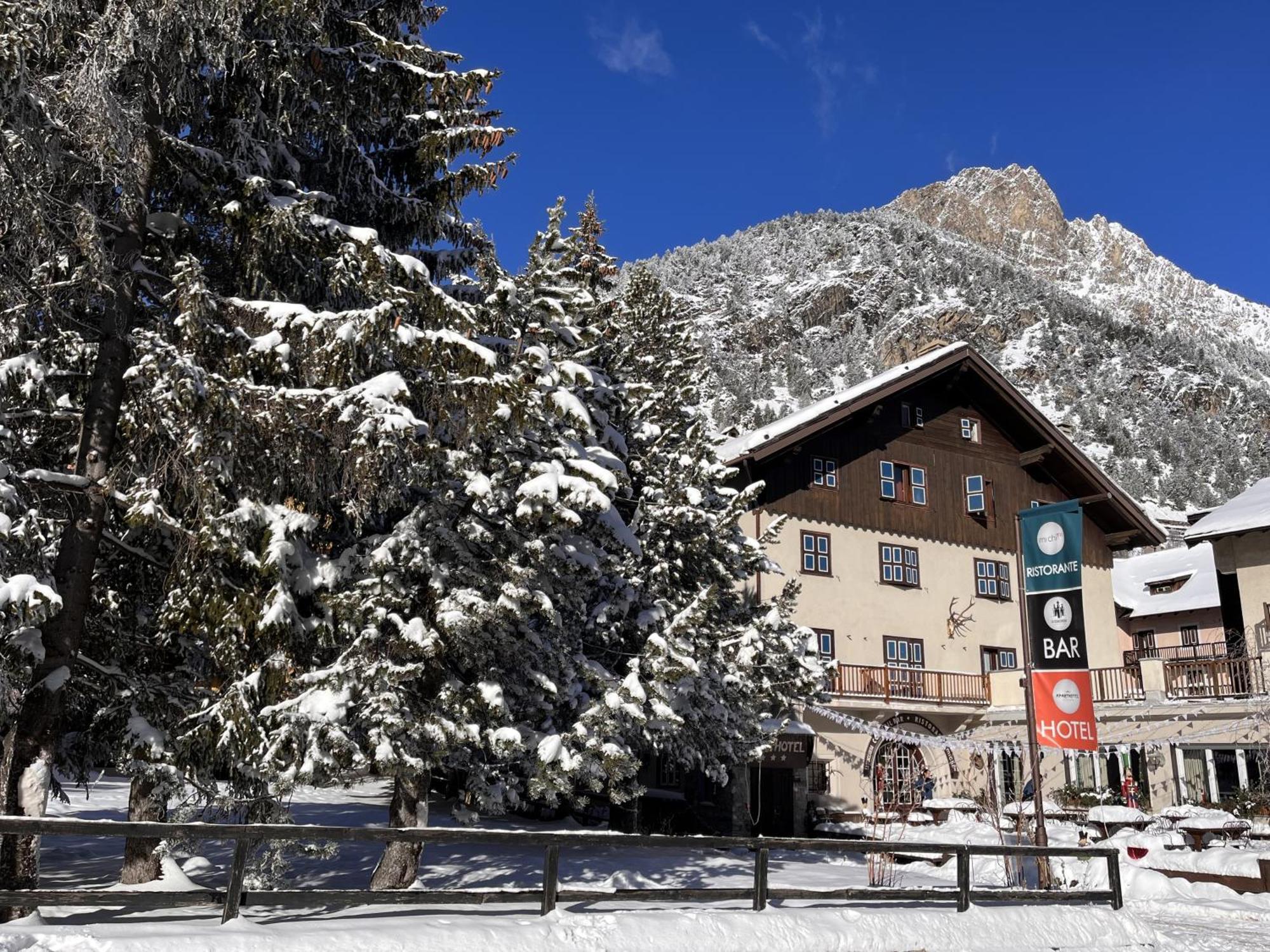 Aparthotel Claviere Exteriör bild